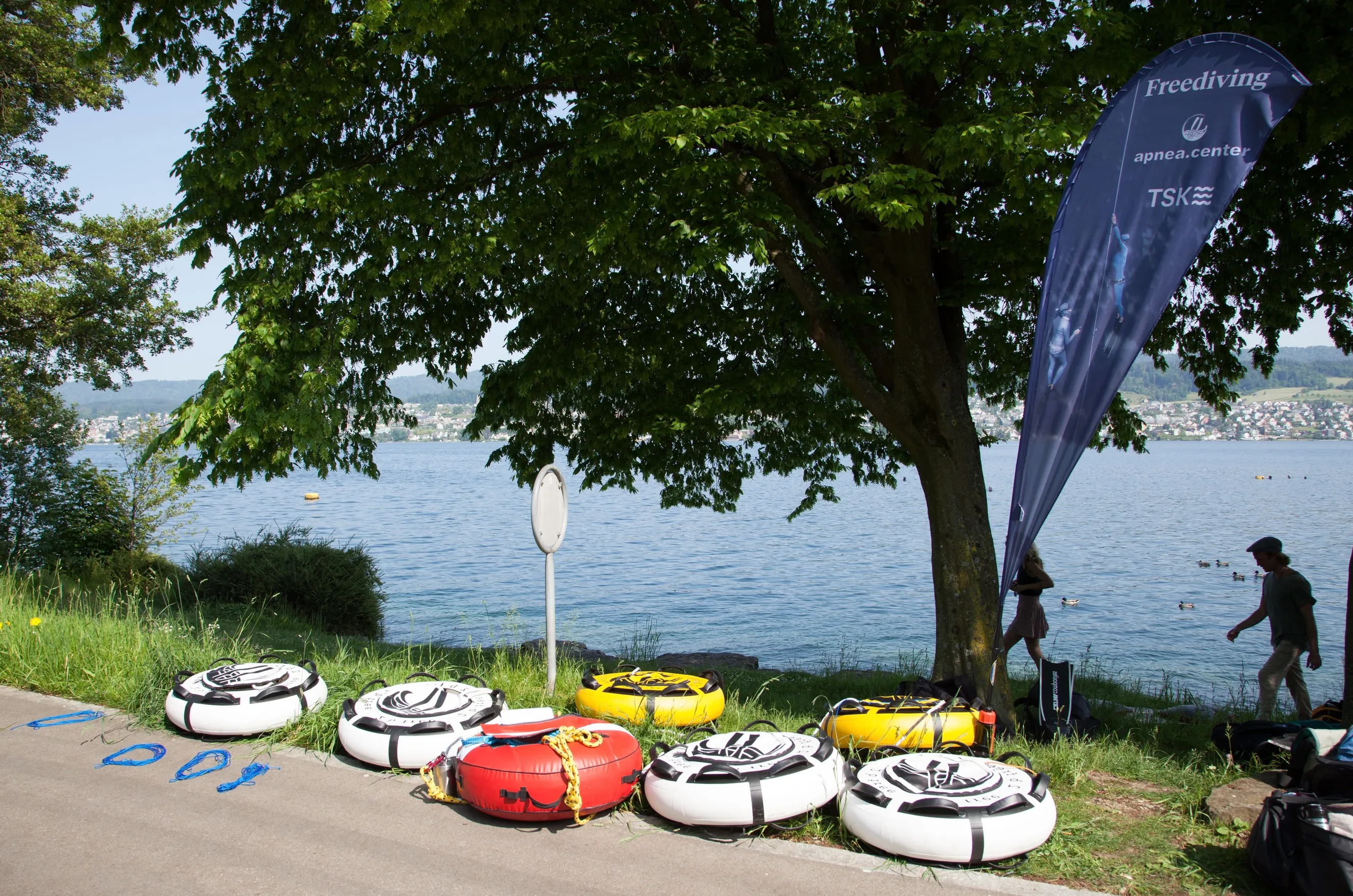 A photo of freediving preparations for the season opening in Zurich.